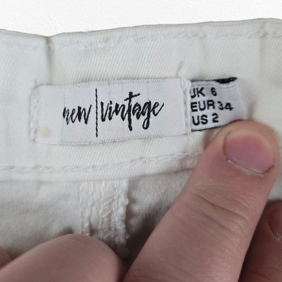 Y2K White Low Rise Distressed Raw Hem Mini New Vintage Denim Skirt Size 2 - Picture 4 of 7